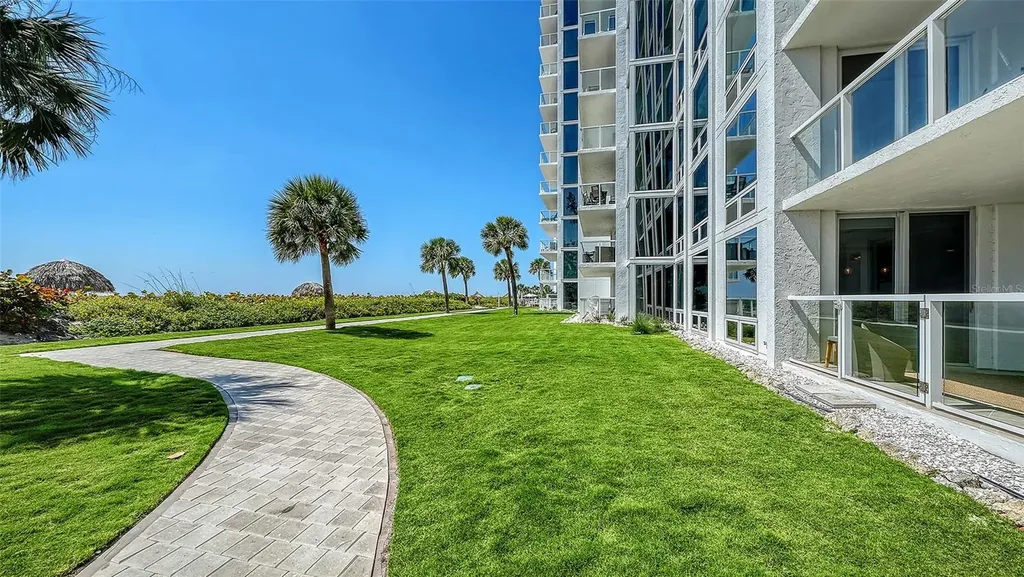 2425 Gulf Of Mexico Drive Longboat Key FL 34228
