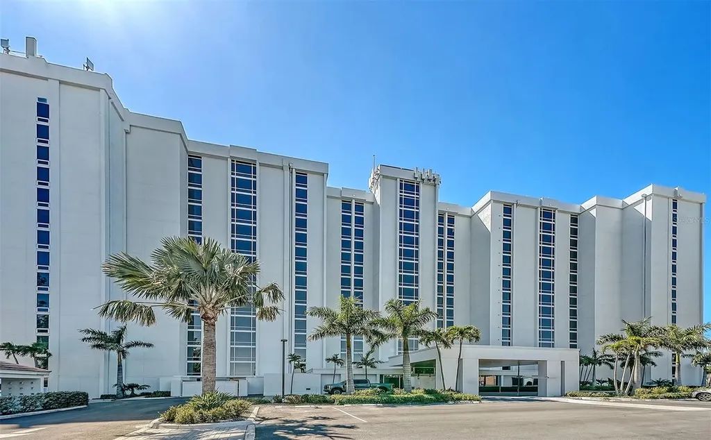 2425 Gulf Of Mexico Drive Longboat Key FL 34228