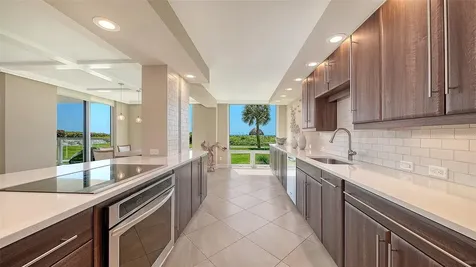 2425 Gulf Of Mexico Drive Longboat Key FL 34228