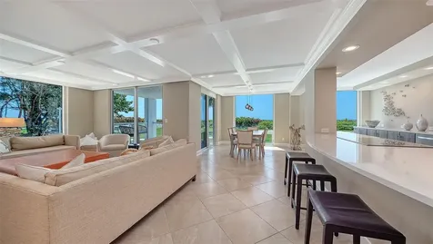 2425 Gulf Of Mexico Drive Longboat Key FL 34228