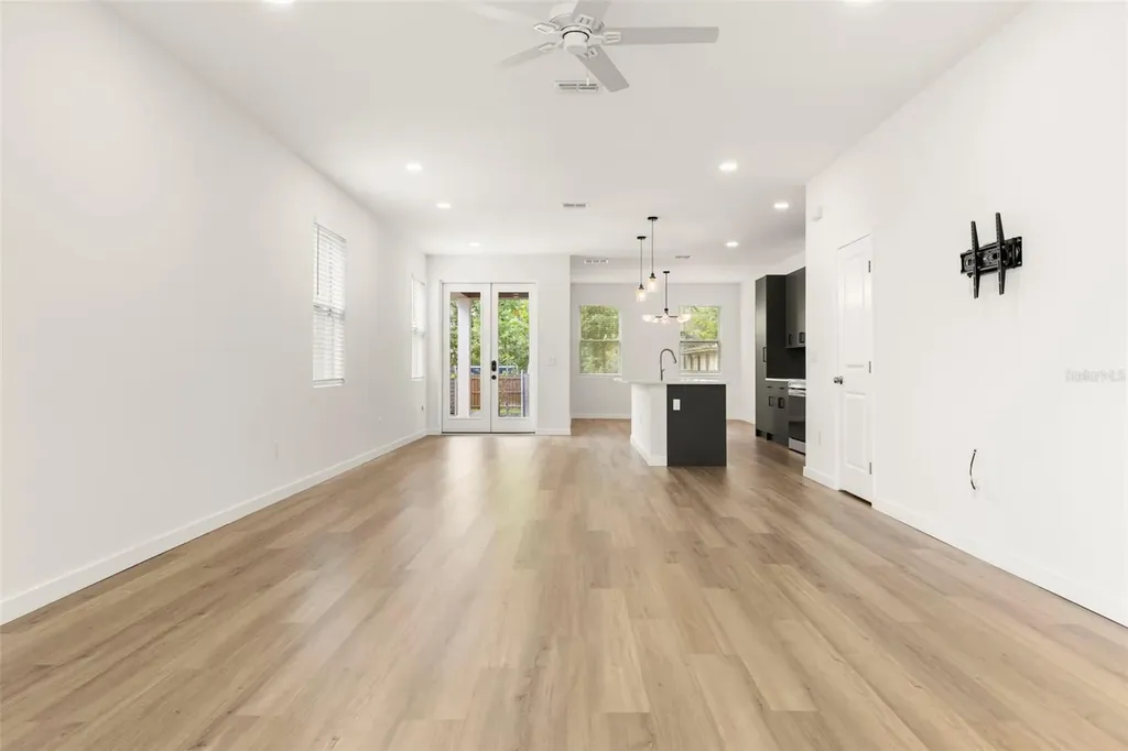 210 E Columbus Drive Tampa FL 33602