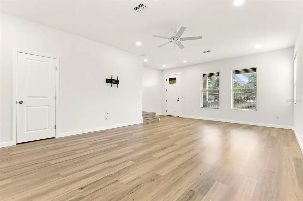 210 E Columbus Drive Tampa FL 33602