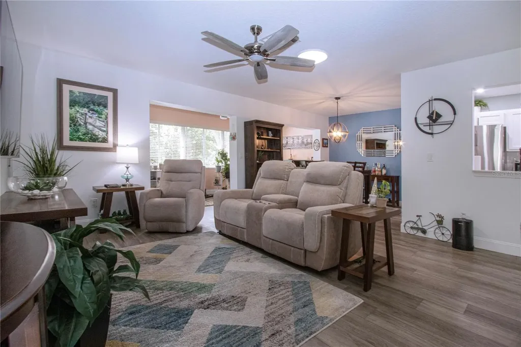 505 Finsbury Circle Sun City Center FL 33573