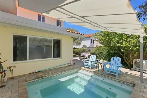 125 23rd Avenue NE St Petersburg FL 33704