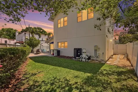 125 23rd Avenue NE St Petersburg FL 33704