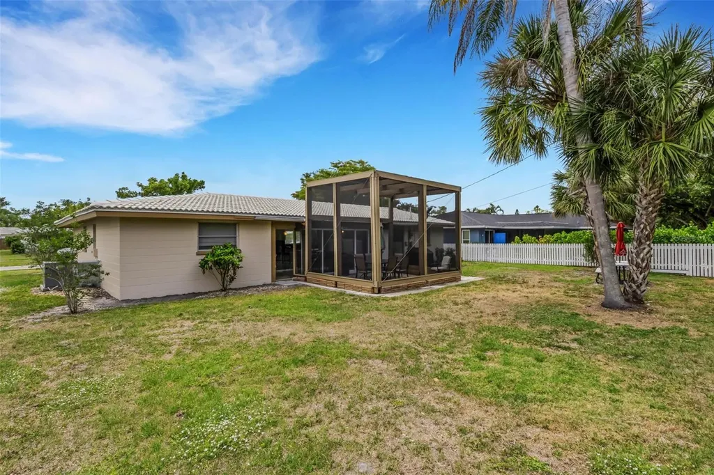 3174 Regatta Circle Sarasota FL 34231