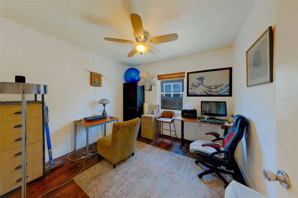 636 37th Avenue S St Petersburg FL 33705
