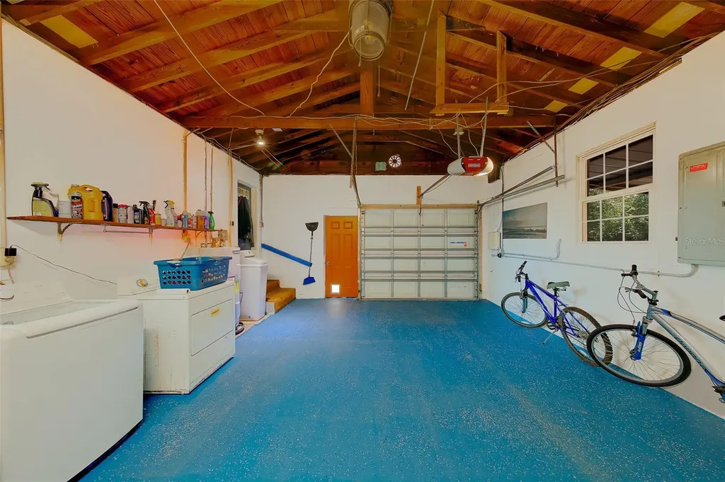 636 37th Avenue S St Petersburg FL 33705