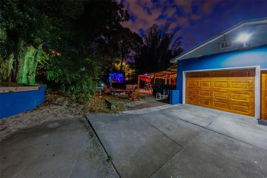 636 37th Avenue S St Petersburg FL 33705