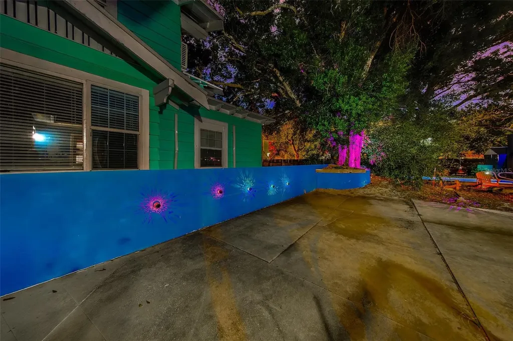 636 37th Avenue S St Petersburg FL 33705