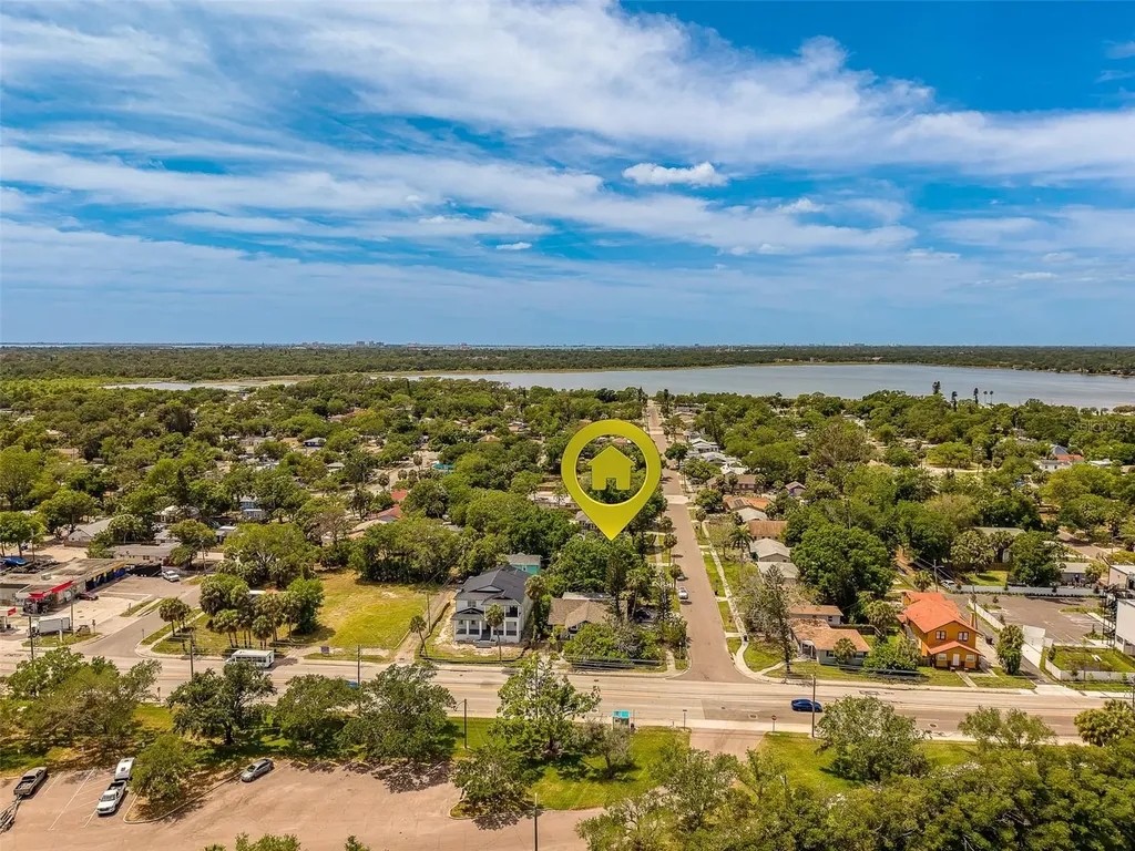 636 37th Avenue S St Petersburg FL 33705