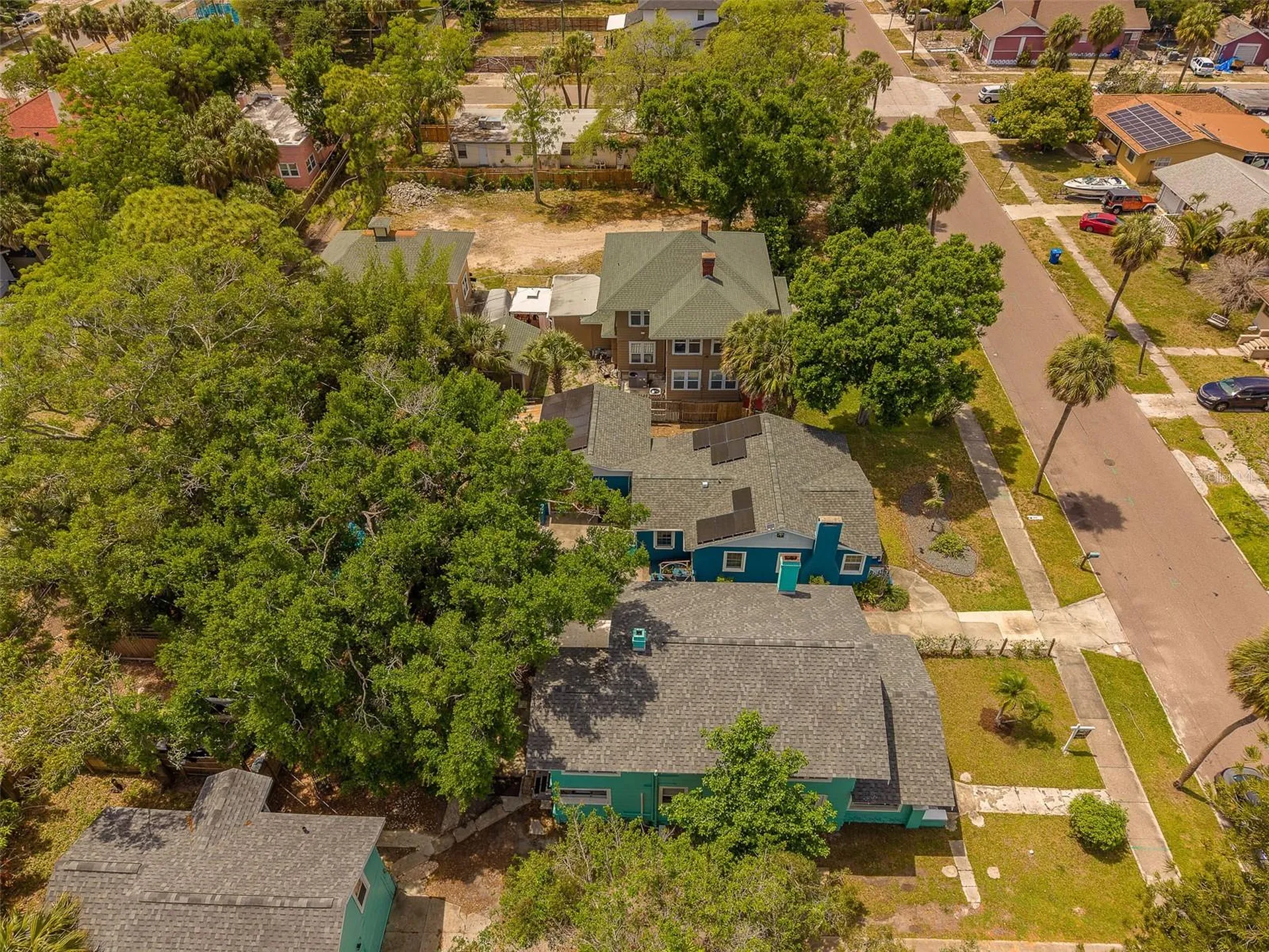 636 37th Avenue S St Petersburg FL 33705