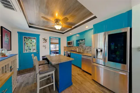 636 37th Avenue S St Petersburg FL 33705