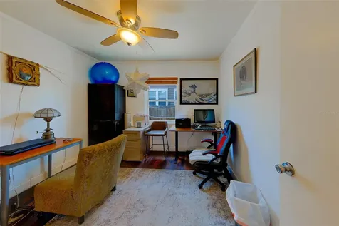 636 37th Avenue S St Petersburg FL 33705