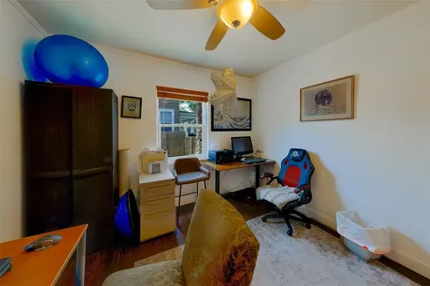 636 37th Avenue S St Petersburg FL 33705