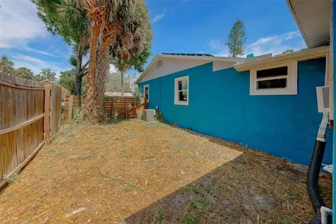 636 37th Avenue S St Petersburg FL 33705
