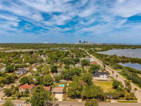 636 37th Avenue S St Petersburg FL 33705