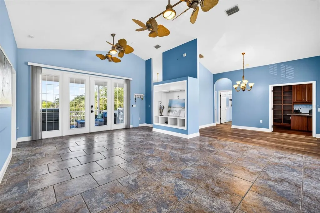 821 Blue Heron Boulevard Ruskin FL 33570