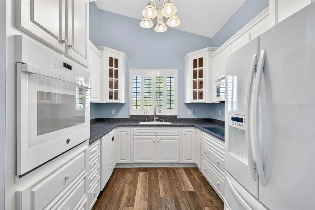 821 Blue Heron Boulevard Ruskin FL 33570