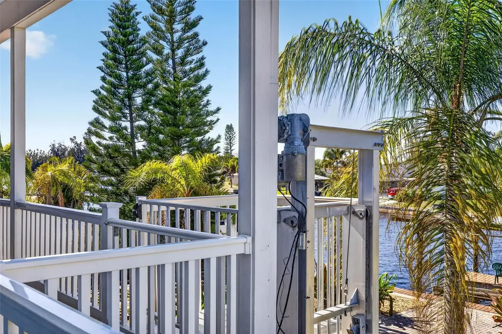 821 Blue Heron Boulevard Ruskin FL 33570