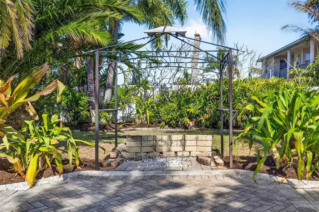 821 Blue Heron Boulevard Ruskin FL 33570