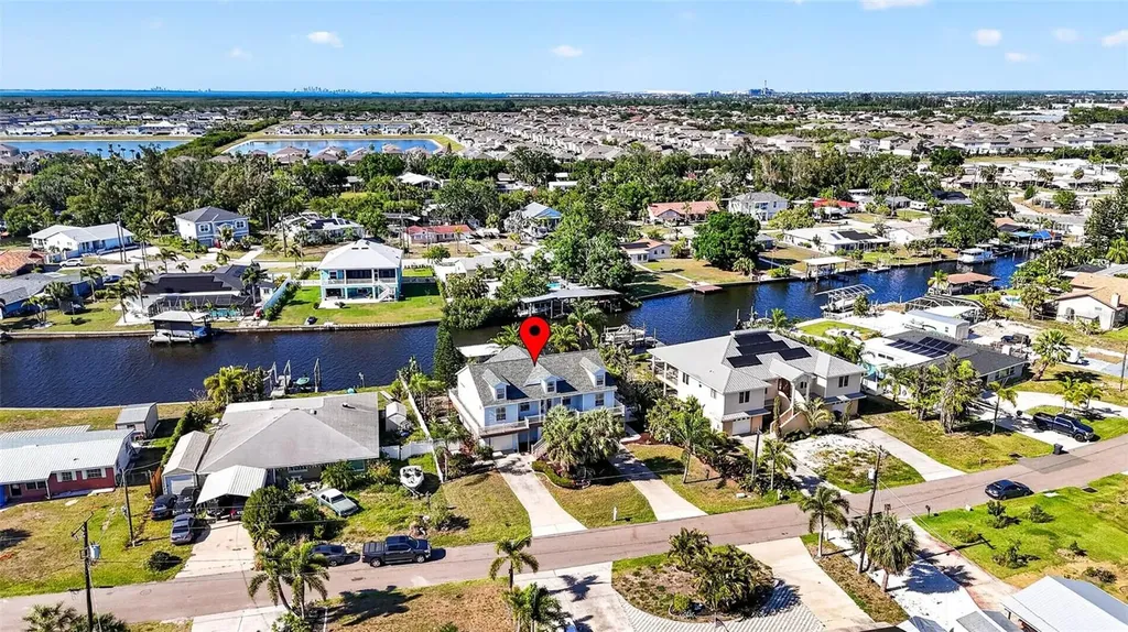 821 Blue Heron Boulevard Ruskin FL 33570