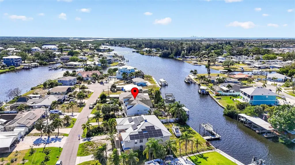 821 Blue Heron Boulevard Ruskin FL 33570