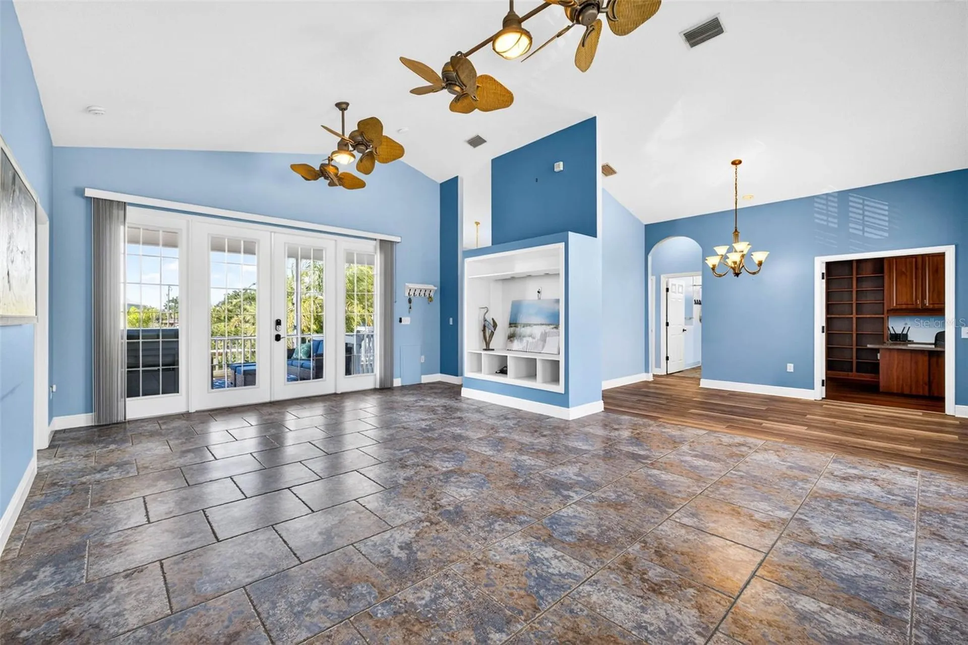 821 Blue Heron Boulevard Ruskin FL 33570
