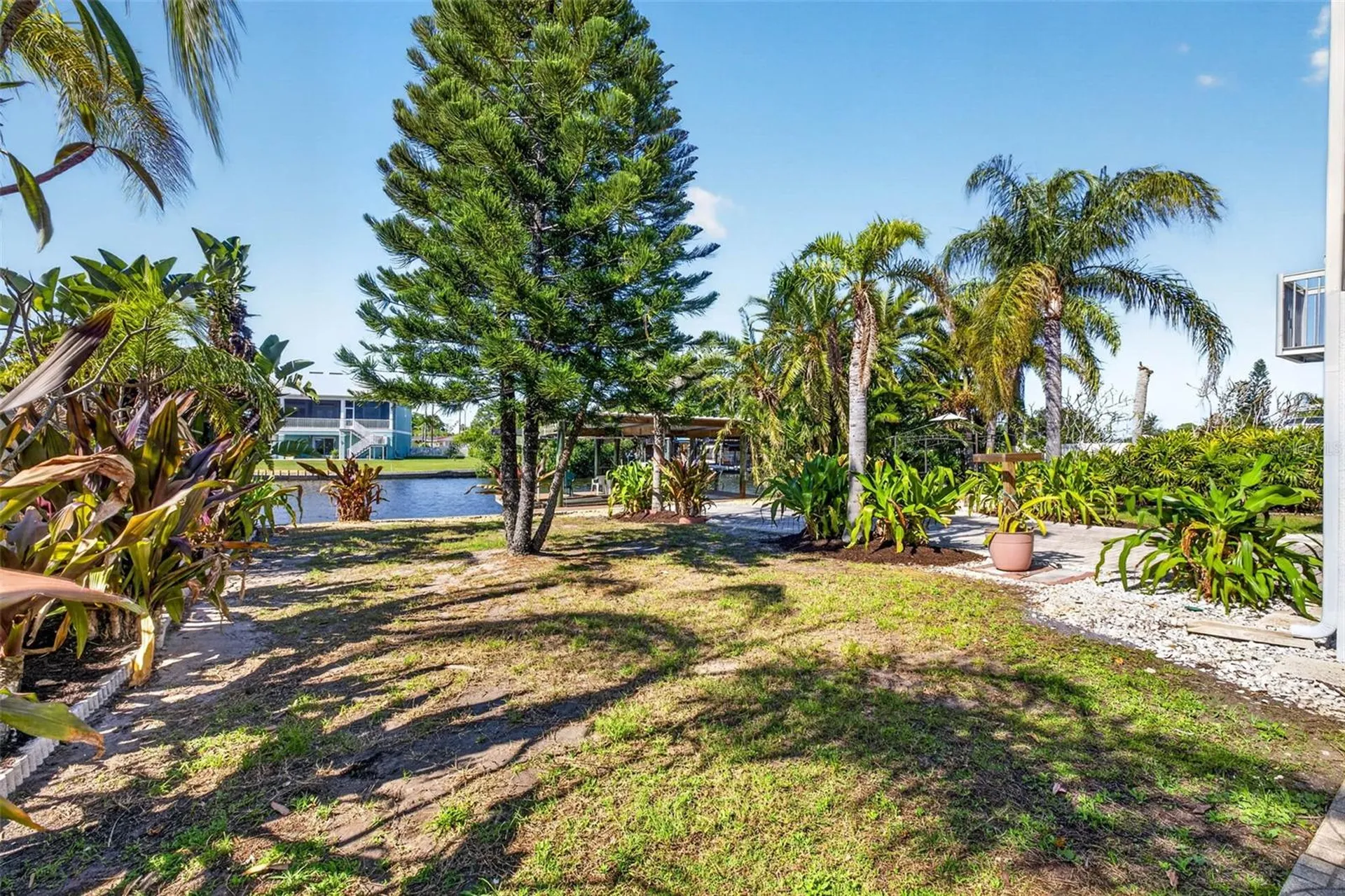 821 Blue Heron Boulevard Ruskin FL 33570