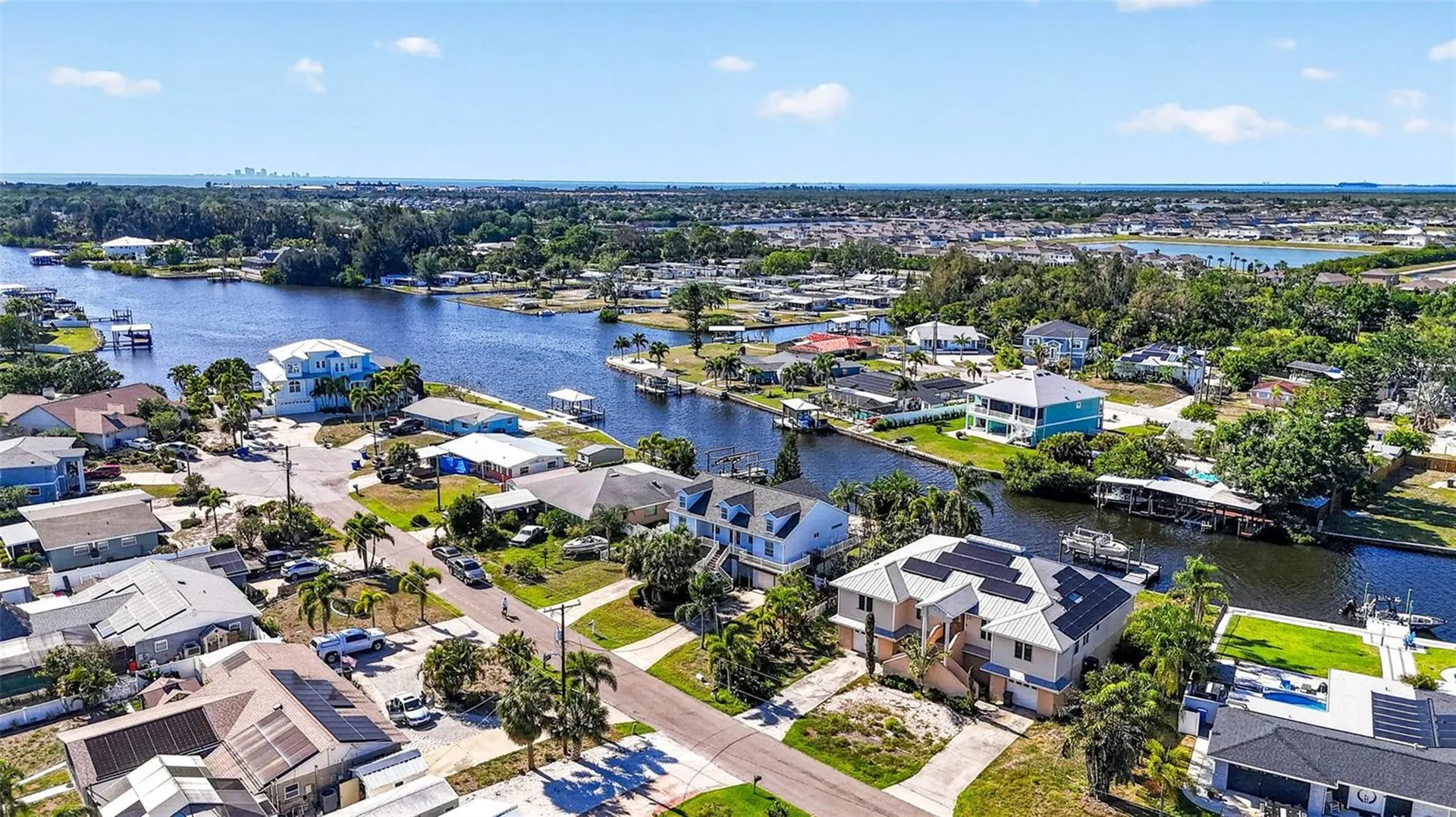 821 Blue Heron Boulevard Ruskin FL 33570