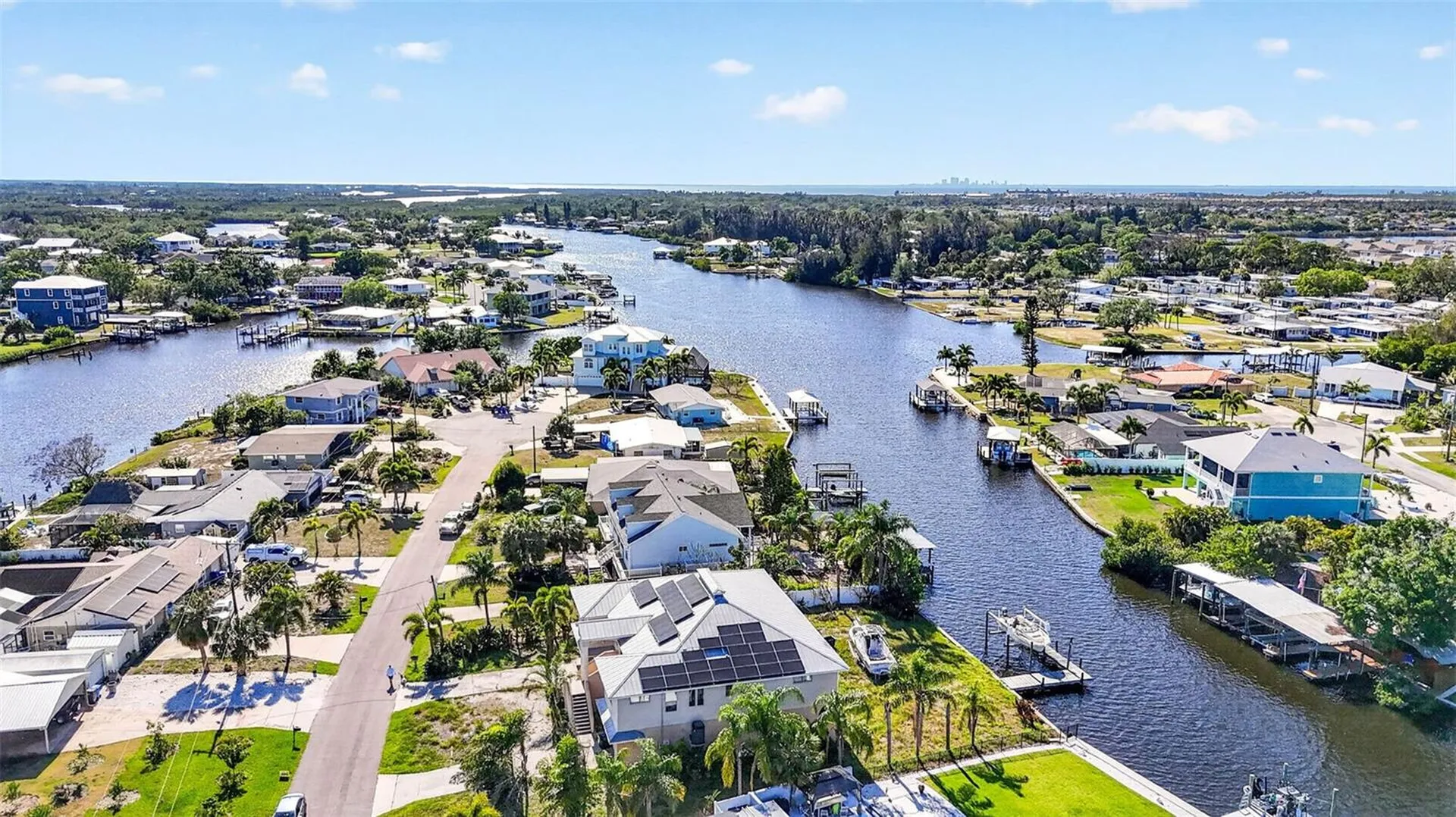 821 Blue Heron Boulevard Ruskin FL 33570