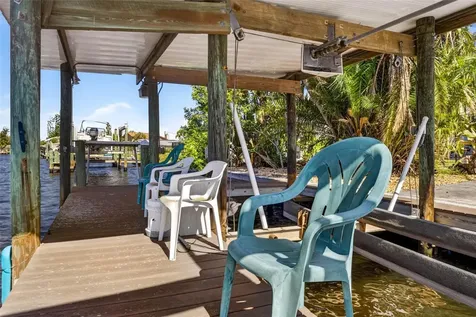 821 Blue Heron Boulevard Ruskin FL 33570