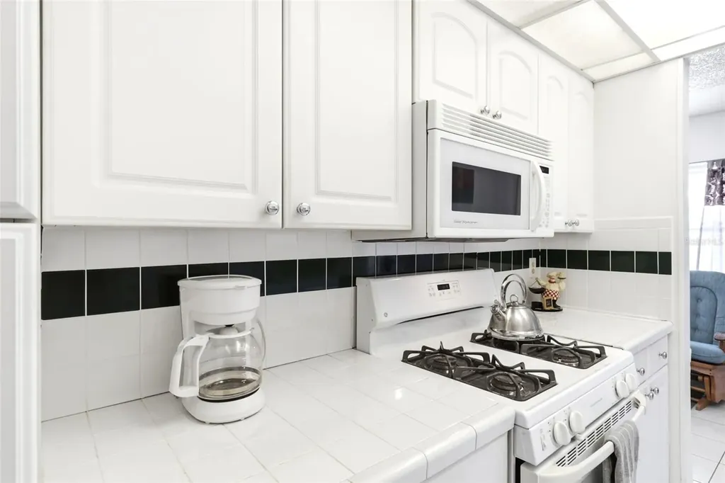 10034 64th Avenue N St Petersburg FL 33708