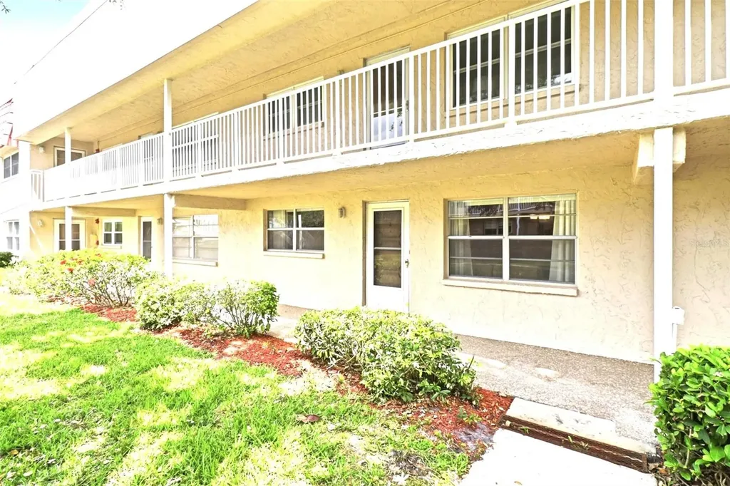 10034 64th Avenue N St Petersburg FL 33708