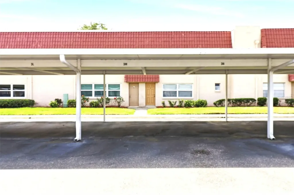 10034 64th Avenue N St Petersburg FL 33708