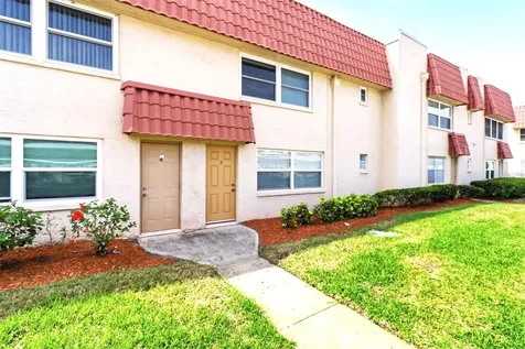10034 64th Avenue N St Petersburg FL 33708