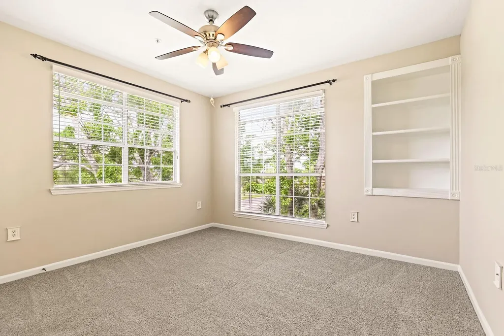 5302 Bay Club Circle Tampa FL 33607