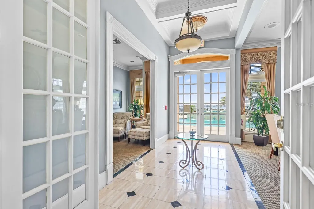 5302 Bay Club Circle Tampa FL 33607