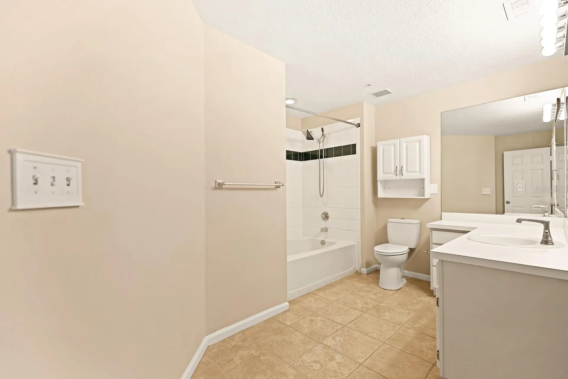 5302 Bay Club Circle Tampa FL 33607
