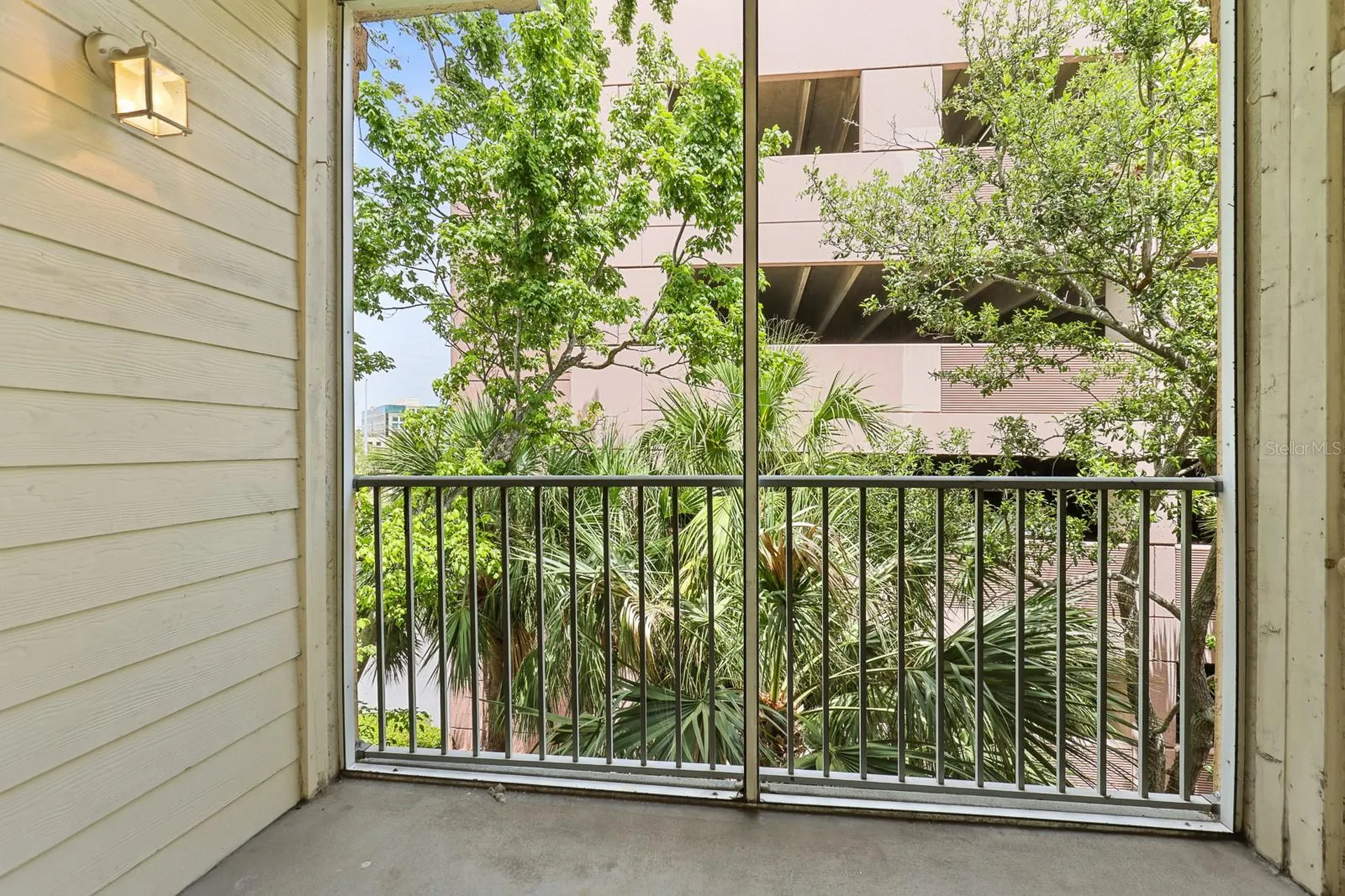 5302 Bay Club Circle Tampa FL 33607