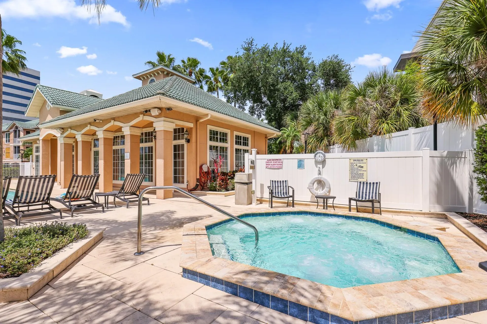 5302 Bay Club Circle Tampa FL 33607