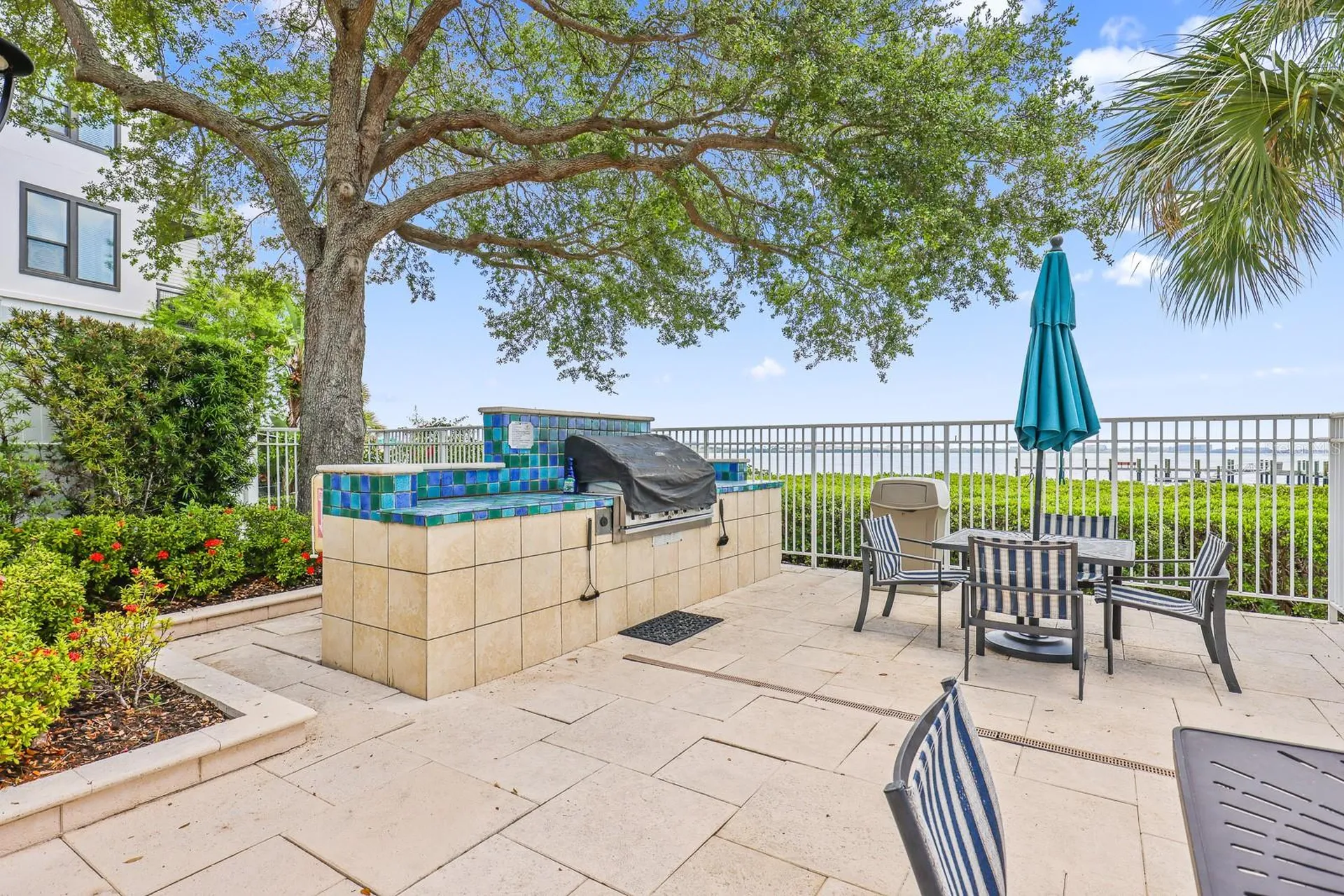 5302 Bay Club Circle Tampa FL 33607