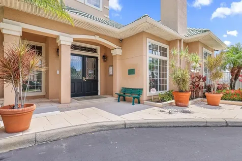 5302 Bay Club Circle Tampa FL 33607
