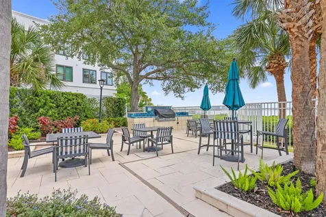 5302 Bay Club Circle Tampa FL 33607