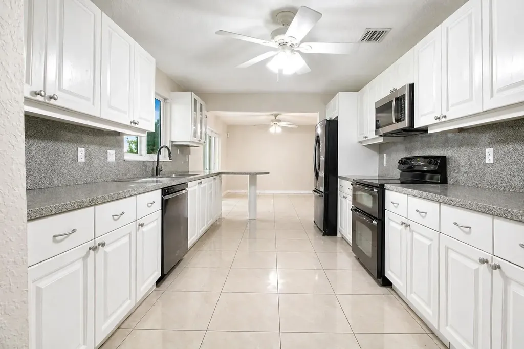 16281 SW 274th Street Homestead FL 33031