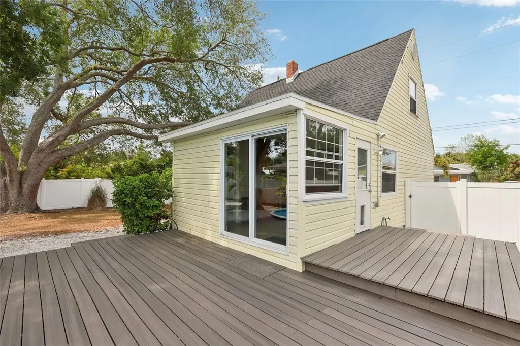 2222 51st Street S Gulfport FL 33707