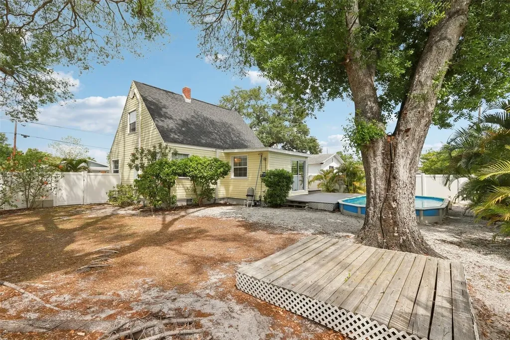 2222 51st Street S Gulfport FL 33707