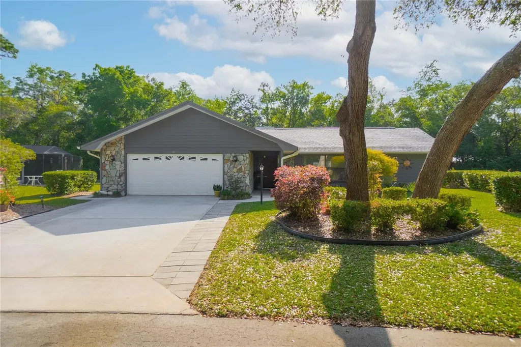 20 Sycamore Court E Homosassa FL 34446