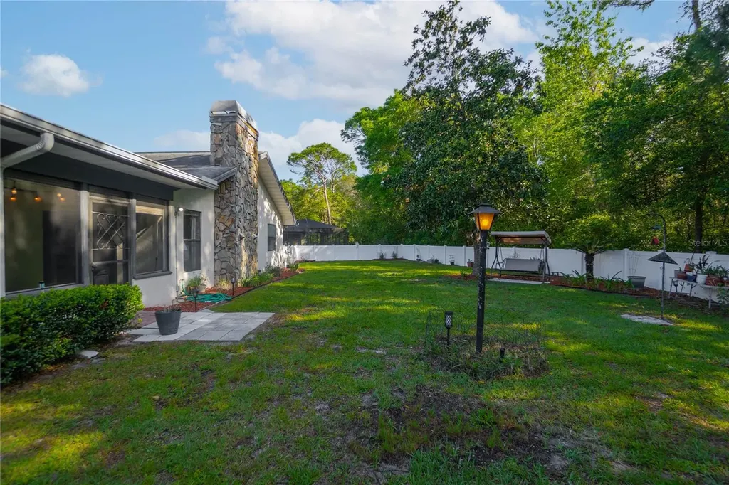 20 Sycamore Court E Homosassa FL 34446