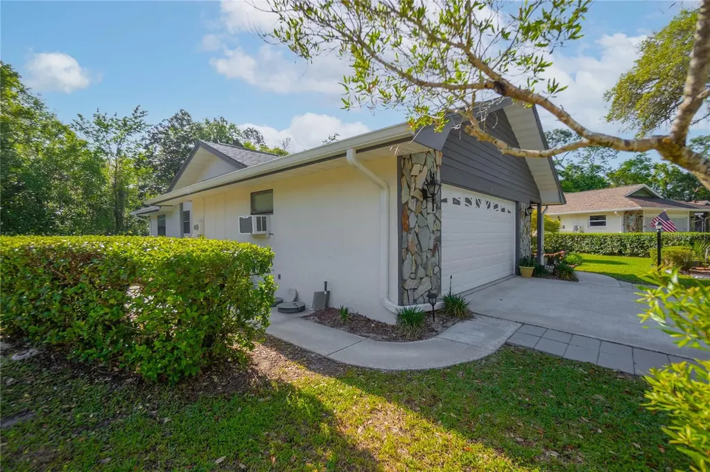 20 Sycamore Court E Homosassa FL 34446
